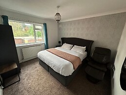 Manchester Retreat With 3 Bedrooms