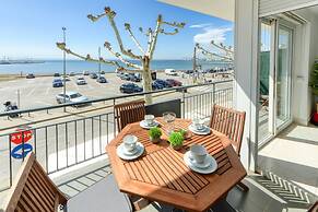 Pretty Apartment With Balcony