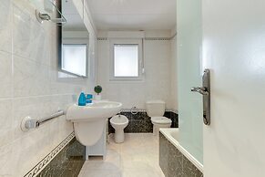 Pretty Apartment With Balcony