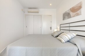 Pretty Apartment With Balcony