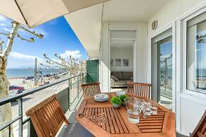 Pretty Apartment With Balcony