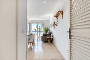 Pretty Apartment With Balcony