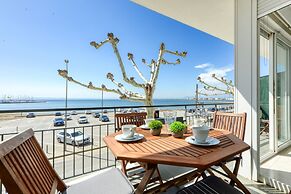 Pretty Apartment With Balcony