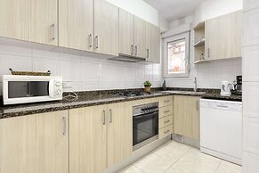 Pretty Apartment With Balcony