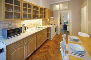 Old Town - 3 Bedroom 3 Bathroom Kitchen