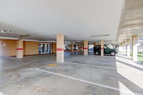 Apartment With Scenic View