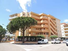 Apartment With Scenic View