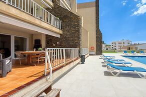 3-bedroom Apartment in Roses