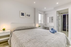 Apartment in Roses Near Rock Beach