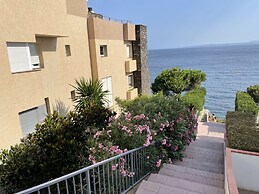 Apartment in Roses Near Rock Beach