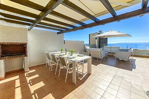 Apartment in Roses Near Rock Beach