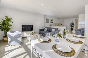 Apartment in Roses Near Rock Beach