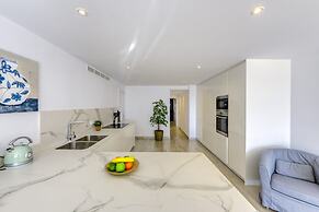 Apartment in Roses Near Rock Beach