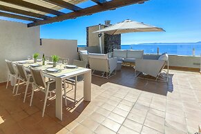 Apartment in Roses Near Rock Beach