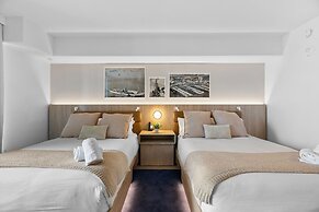 Lux Studio W City Views and Pool