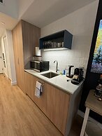 Lux Studio W City Views and Pool