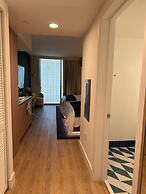 Lux Studio W City Views and Pool