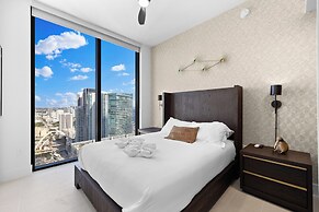 Lux Studio W City Views and Pool