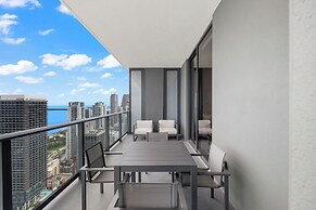 Lux Studio W City Views and Pool