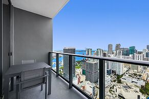 Lux Studio W City Views and Pool