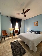 El Refugio Bed & Breakfast