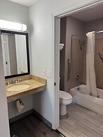 Studio 6 Suites Vancouver, Wa - Waterfront