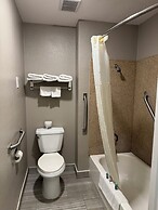 Studio 6 Suites Vancouver, Wa - Waterfront