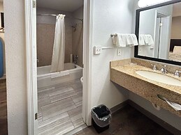 Studio 6 Suites Vancouver, Wa - Waterfront