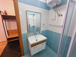 Teo's Deluxe Studios