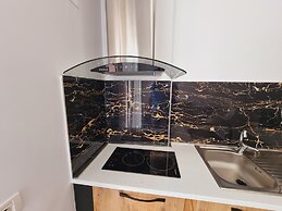 Teo's Deluxe Studios