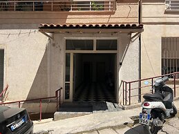 Teo's Deluxe Studios