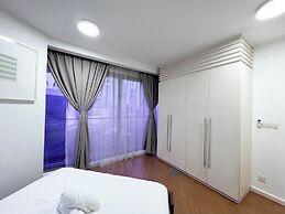 Bintang Fairlane by Manhattan Group