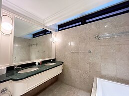 Berjaya Times Square by Manhattan Group