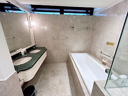 Berjaya Times Square by Manhattan Group