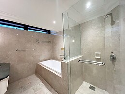 Berjaya Times Square by Manhattan Group