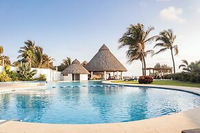 Dream Diamante with Beach Club
