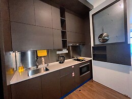 Ceylonz Suites by Manhattan Group