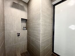 Ceylonz Suites by Manhattan Group