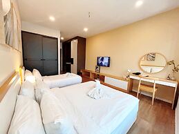 Ceylonz Suites by Manhattan Group