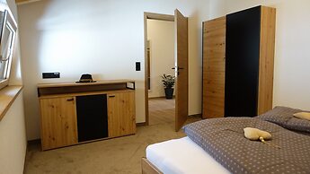 Apartment in Kaunerberg Near Lake