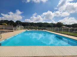 Spacious Villa With Garden and Pool