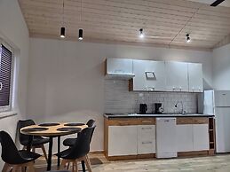Comfortable Holiday Homes, Swimming Pool, Rewal