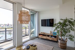 Lush Apartment With Water Views