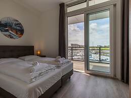 Lush Apartment With Water Views