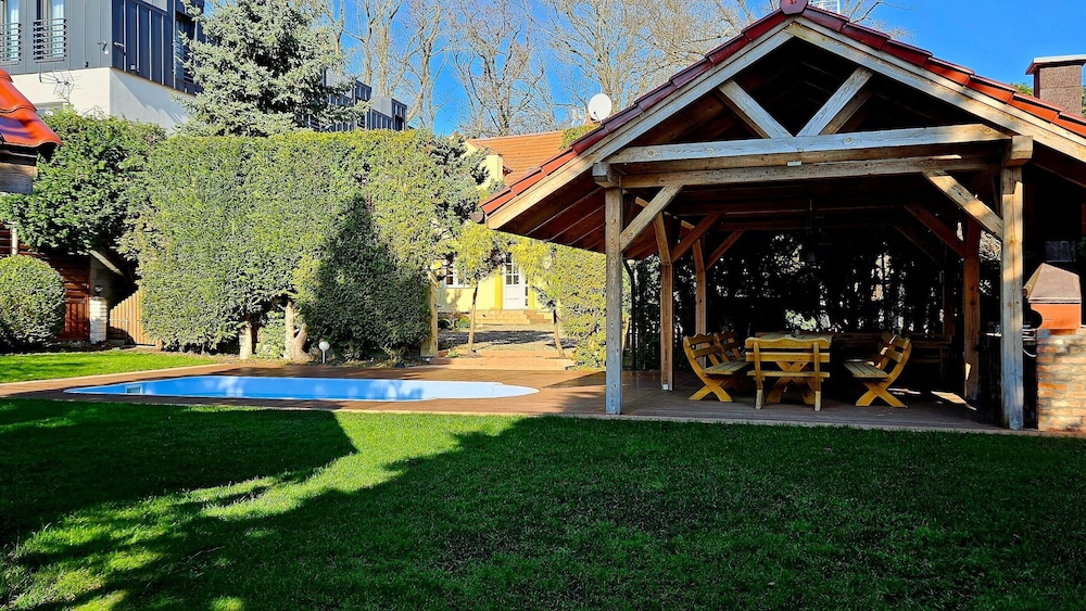 Comfortable House With Private Pool, Kolczewo