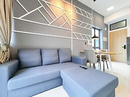 The Luxe by Manhattan Group