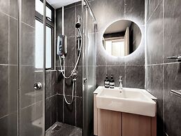 The Luxe by Manhattan Group