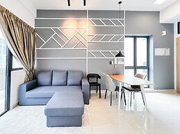 The Luxe by Manhattan Group