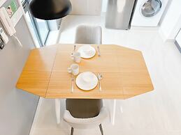 The Luxe by Manhattan Group