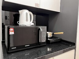 The Luxe by Manhattan Group